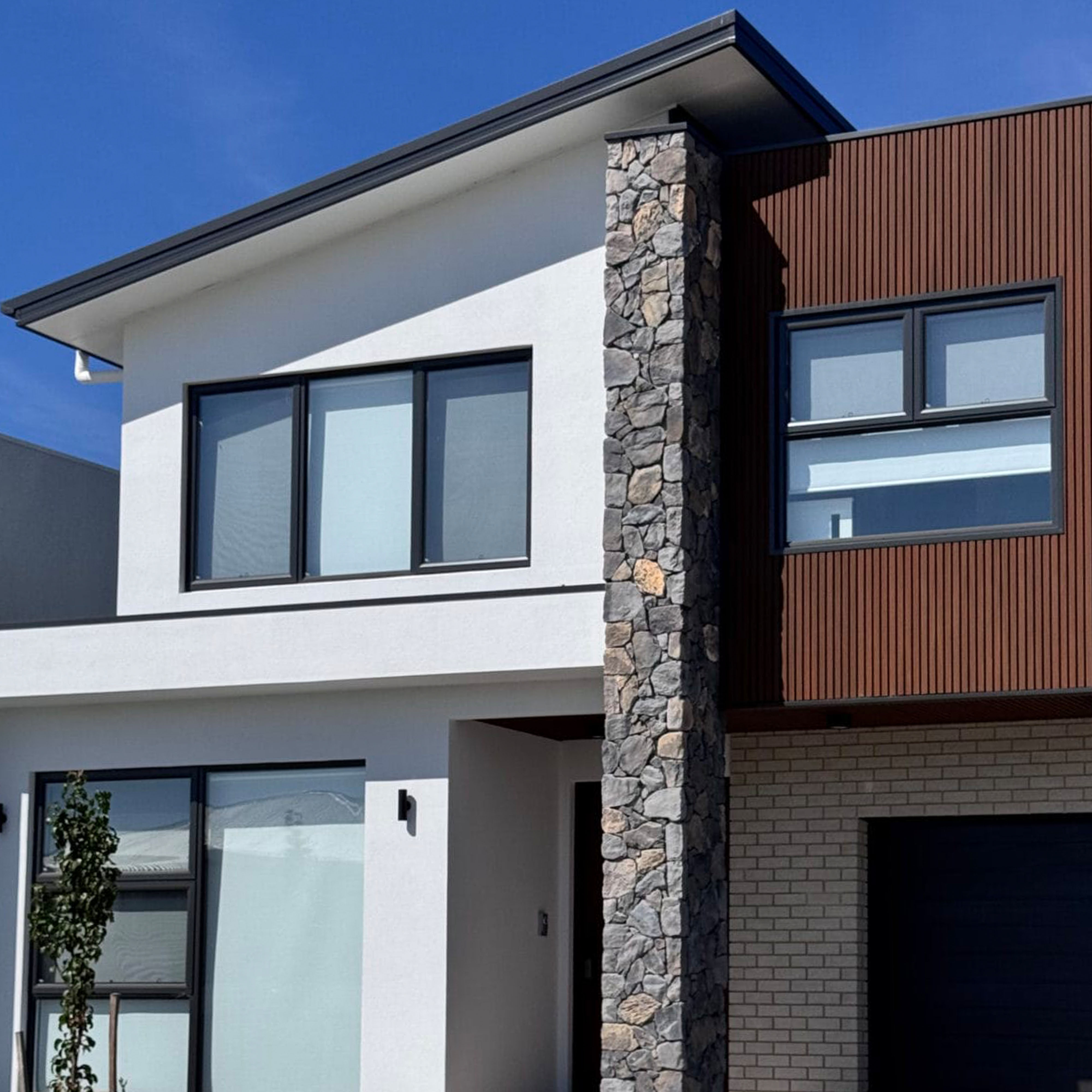 Ezystone Natura Bluestone Cladding - 525x770mm - PNS3308